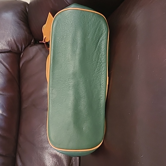 EUC Dooney & Bourke Green Tote Bag - Picture 8 of 16